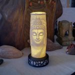 Colonne LithoZen Bouddha sur Mandala, Socle LED